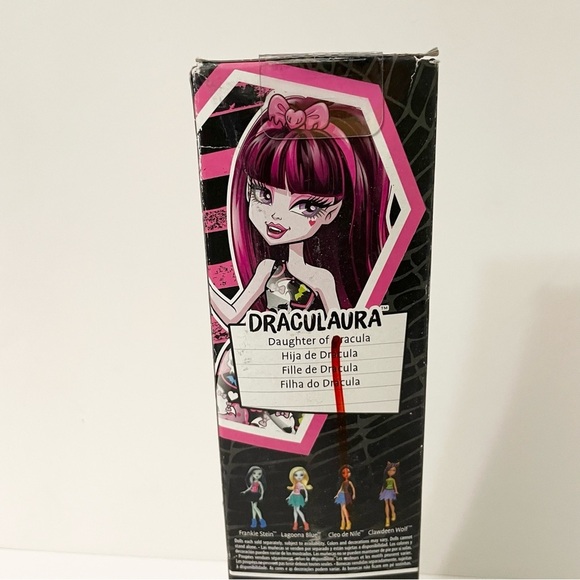 Monster High Draculaura Doll Damaged Box - Picture 7 of 16